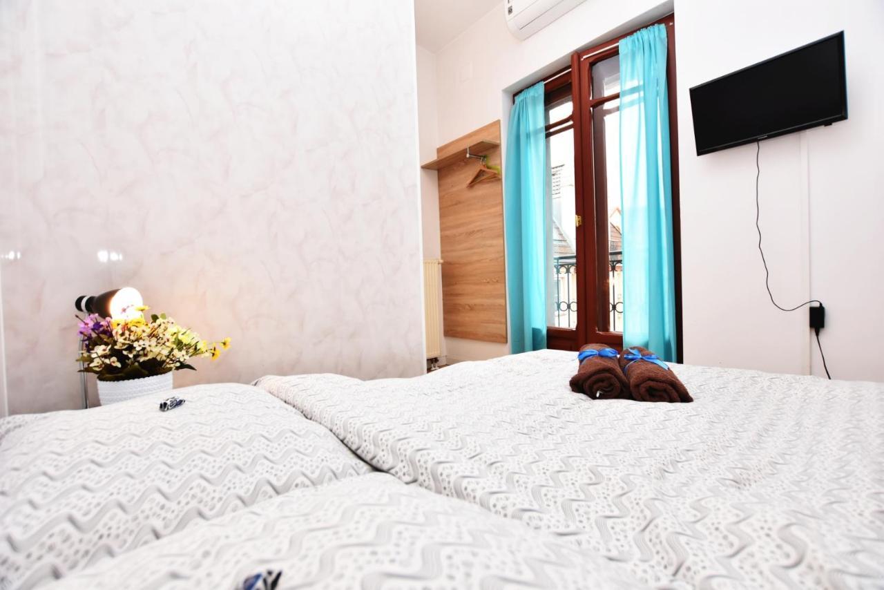 City Central Hostel Вроцлав Екстериор снимка