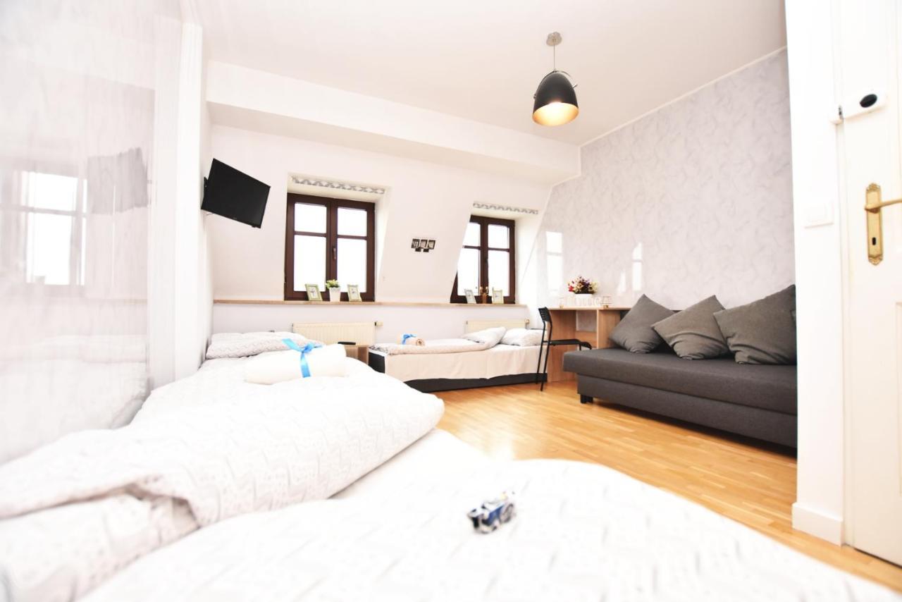 City Central Hostel Вроцлав Екстериор снимка