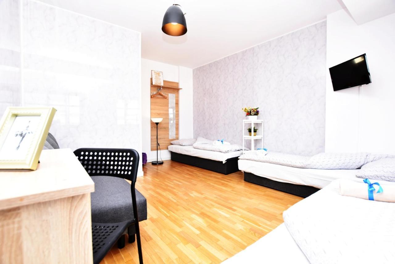 City Central Hostel Вроцлав Екстериор снимка