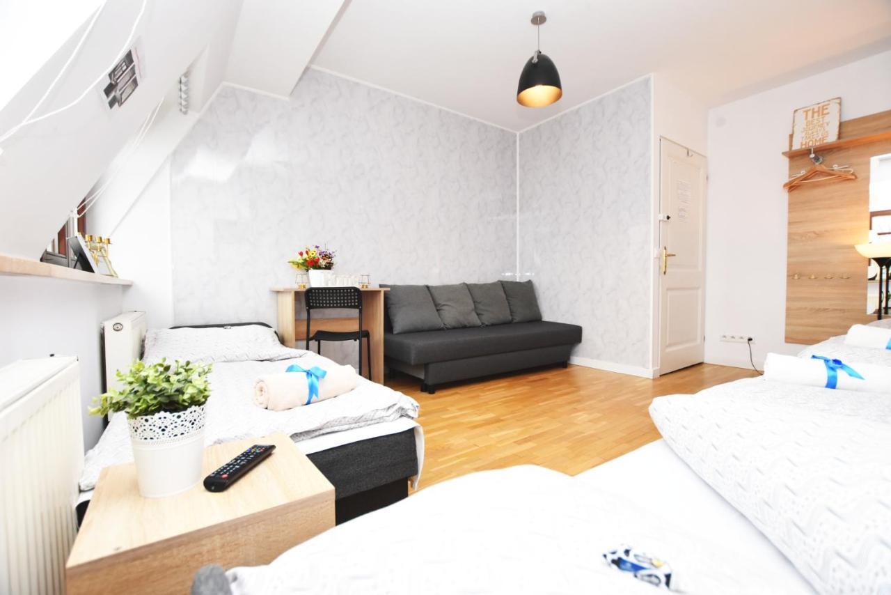 City Central Hostel Вроцлав Екстериор снимка