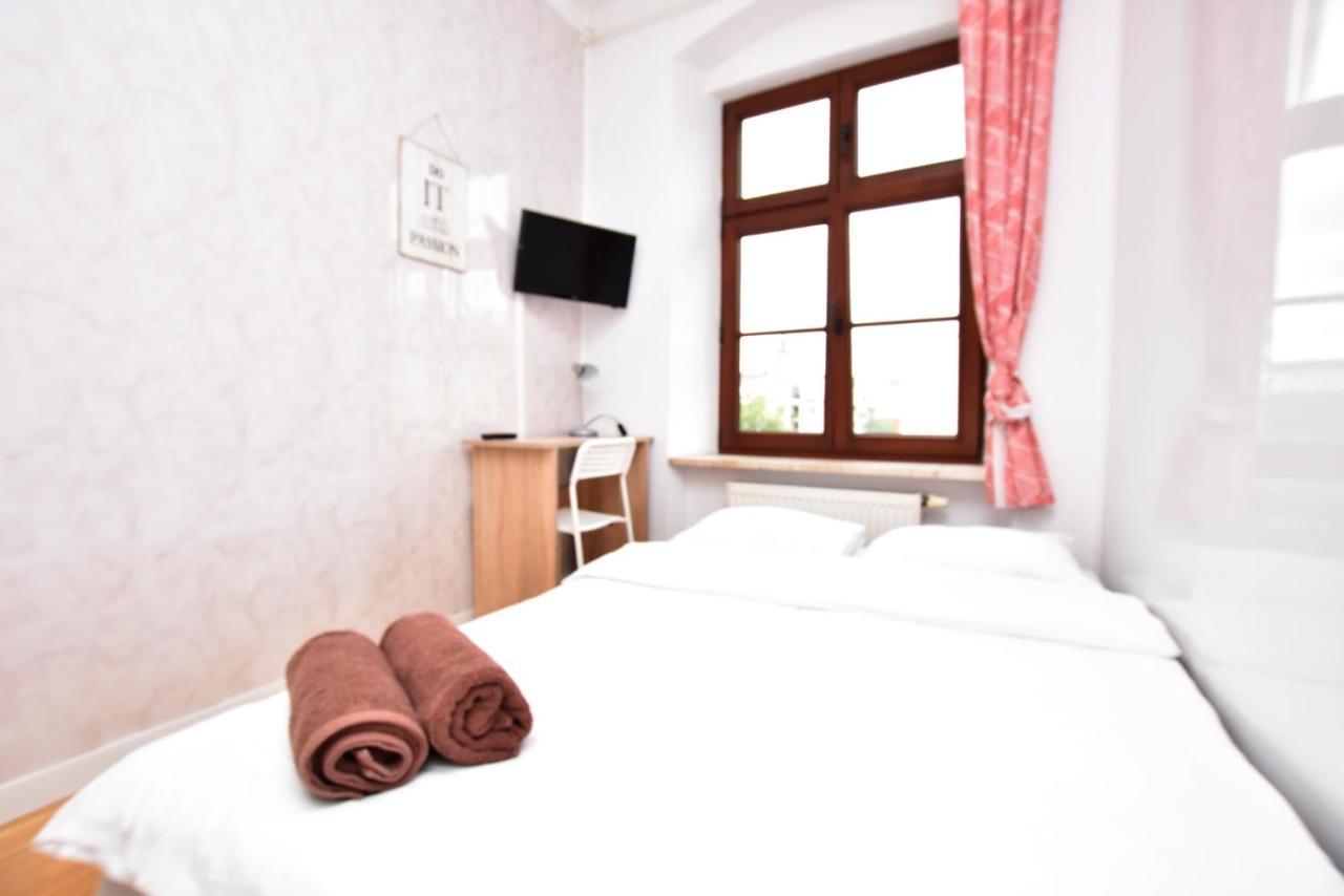 City Central Hostel Вроцлав Екстериор снимка