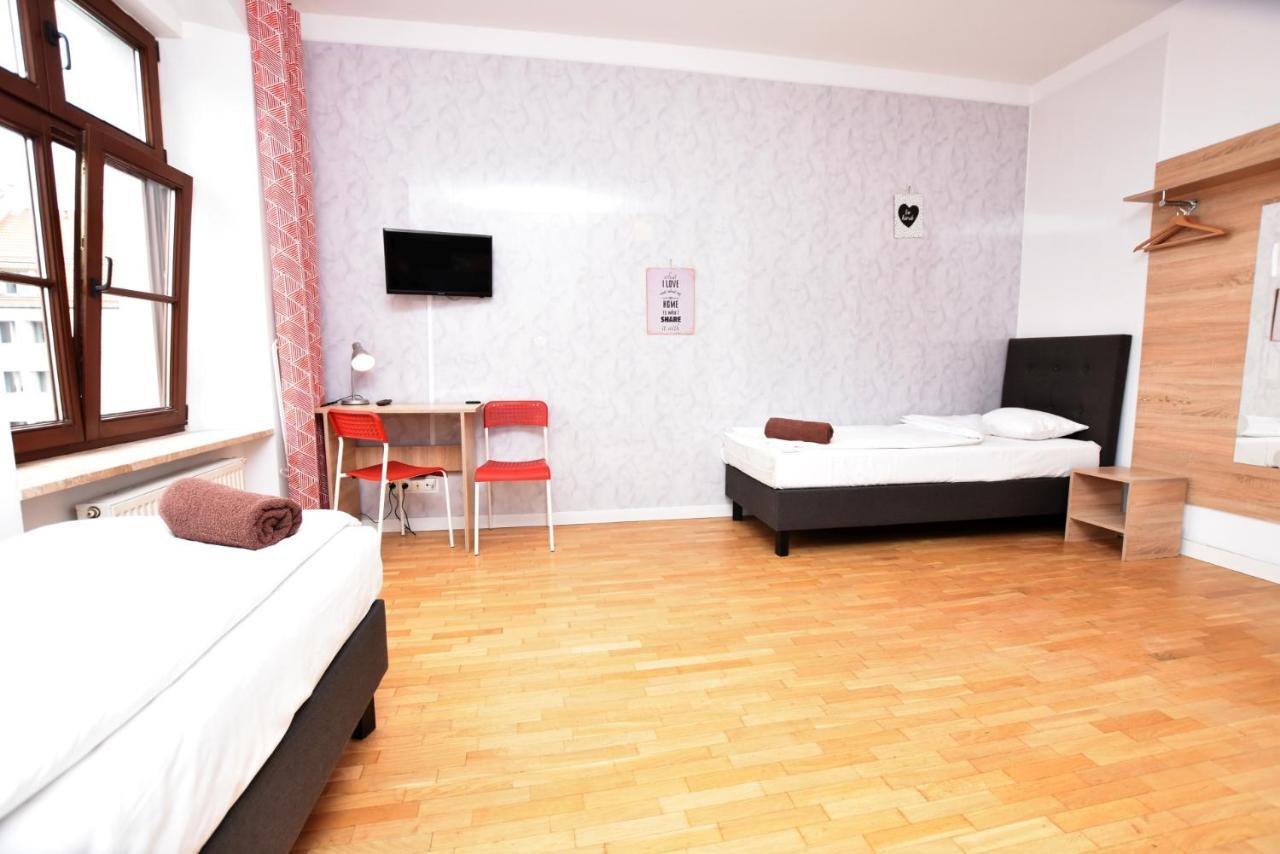 City Central Hostel Вроцлав Екстериор снимка